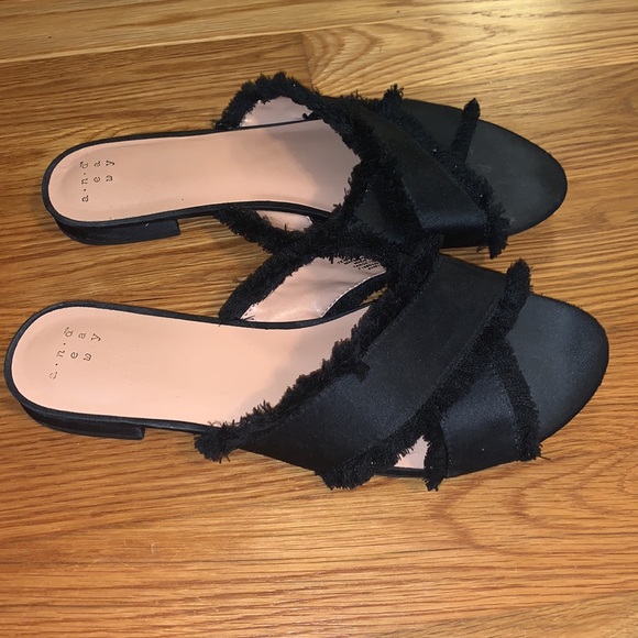 A New Day Sandals - Picture 4 of 6